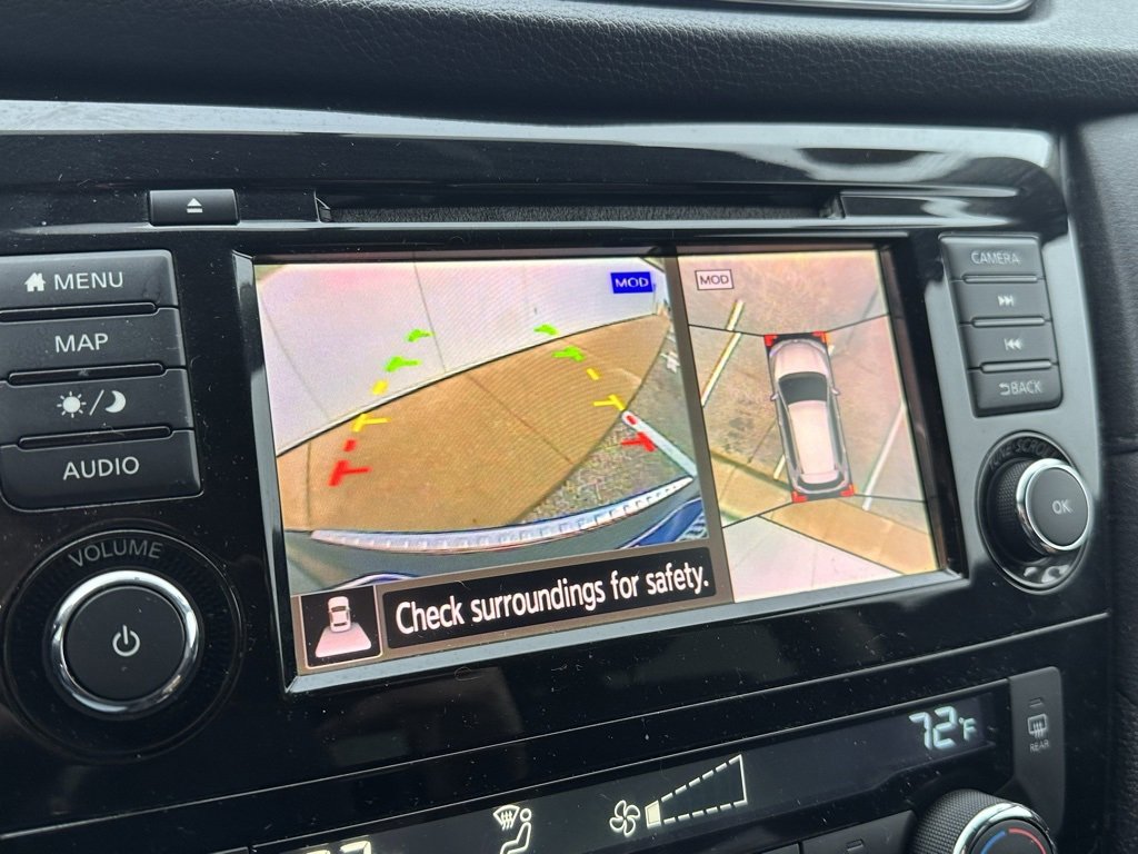 Used 2018 Nissan Rogue SV w/ Premium Package image 32