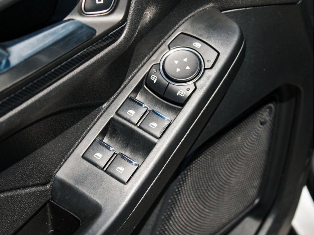 Used 2025 Ford Escape ST-Line Select AWD/4WD image 10