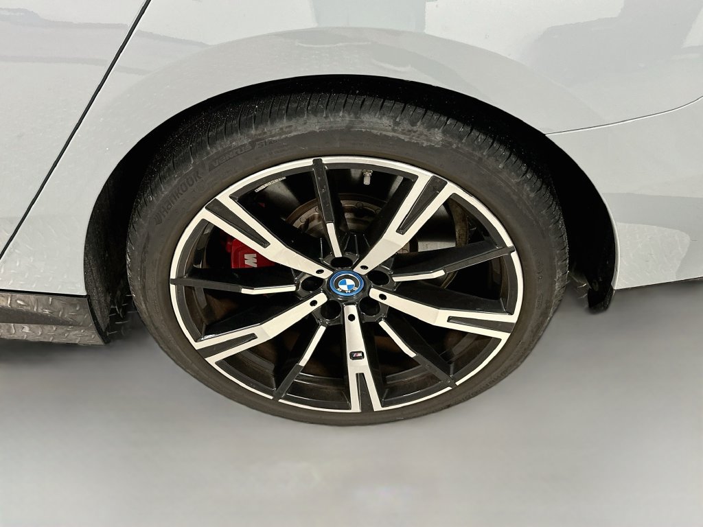 Used 2024 BMW i5 M60 w/ Executive Package AWD/4WD image 34