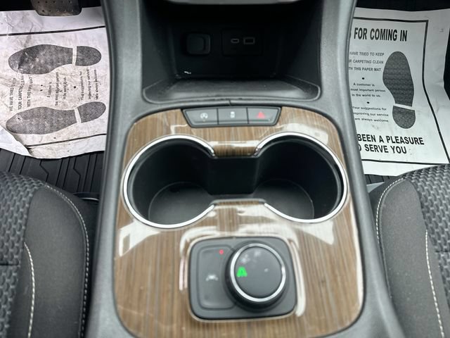 Used 2023 GMC Acadia SLE FWD image 40
