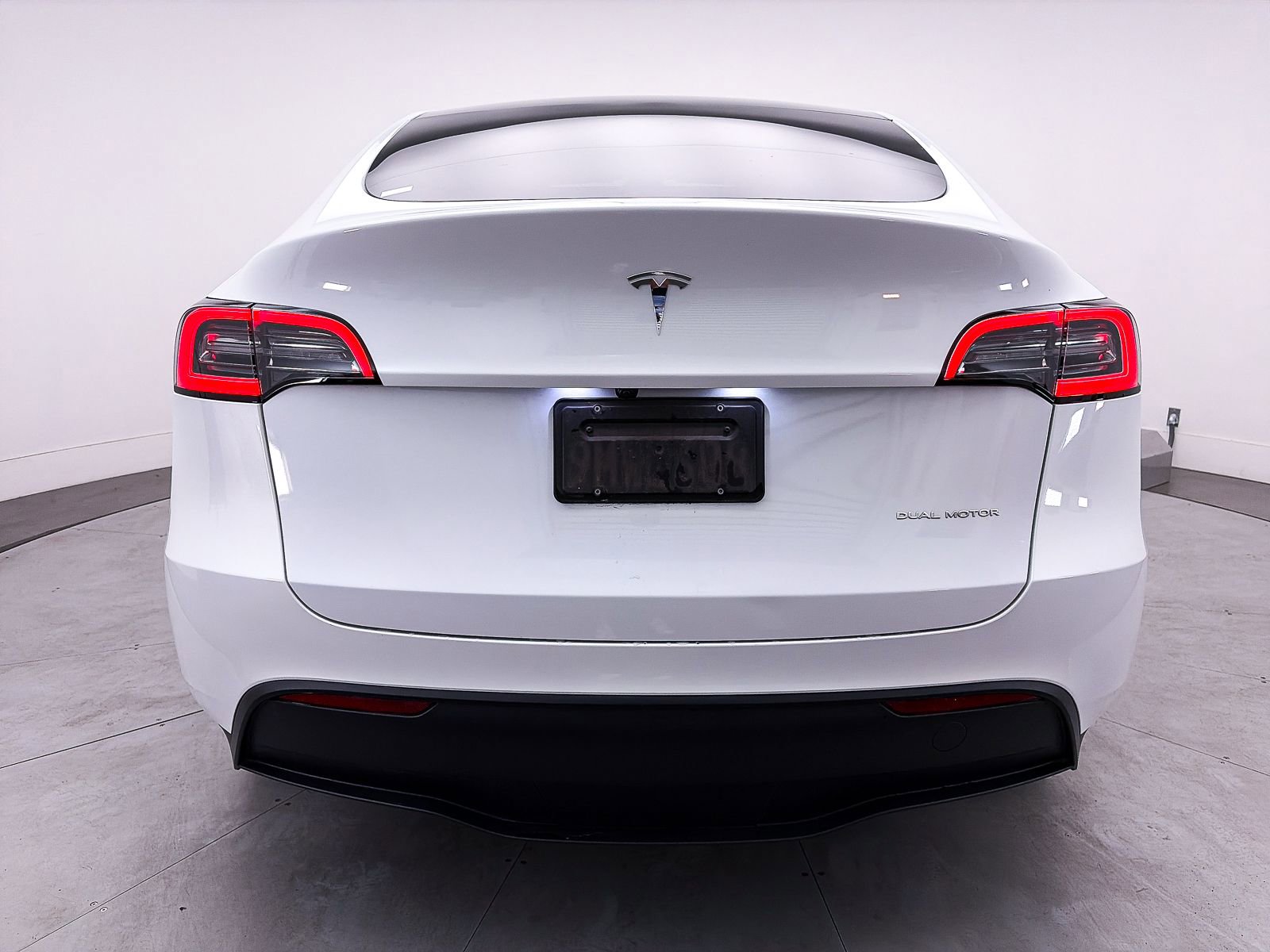 Used 2024 Tesla Model Y Long Range image 14