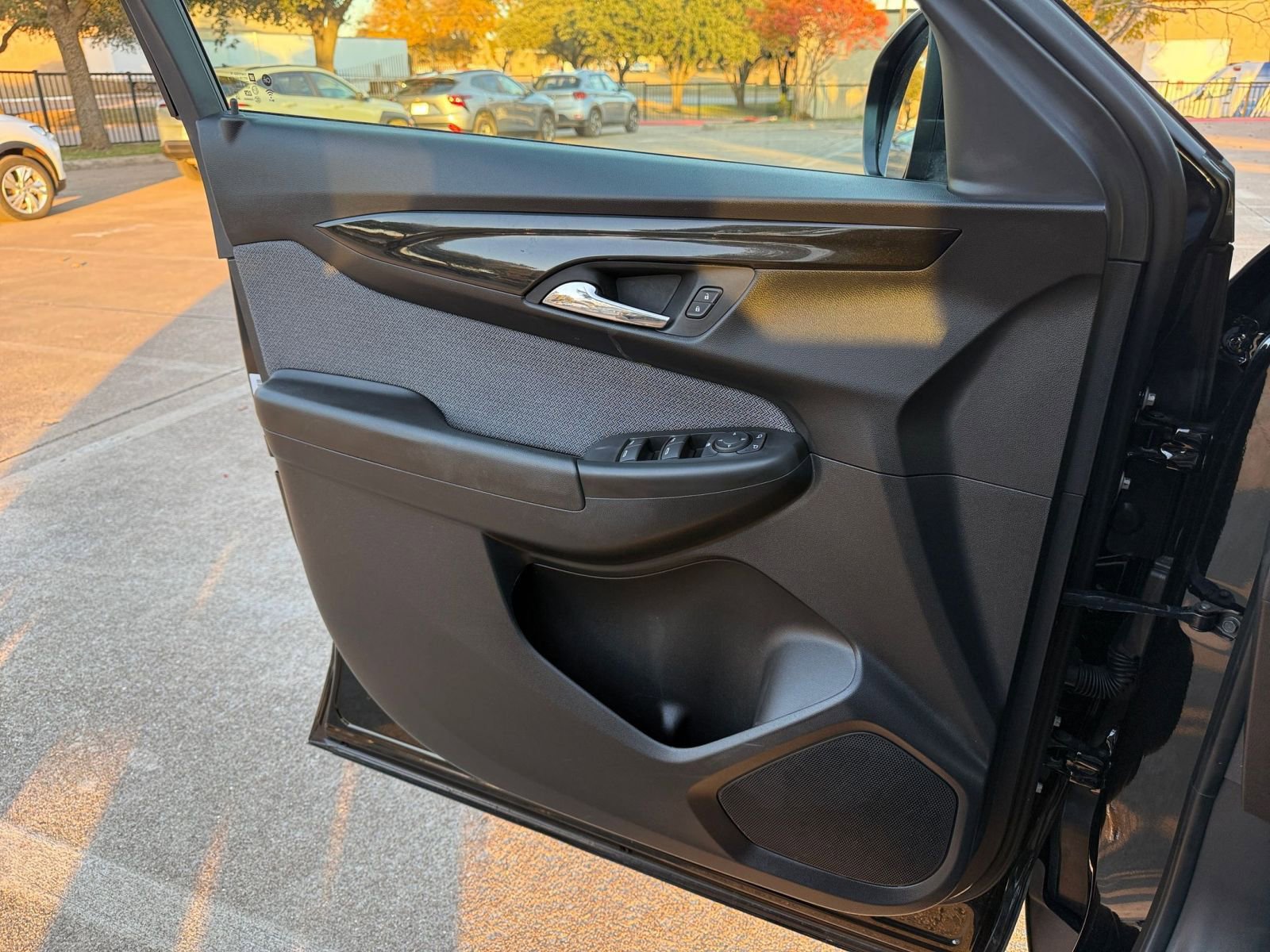 Used 2025 Chevrolet TrailBlazer LT image 20