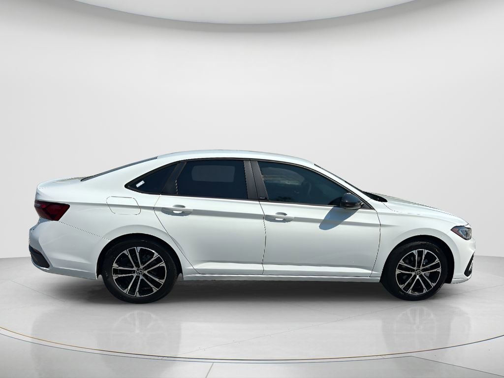 New 2026 Volkswagen Jetta Sport FWD image 4
