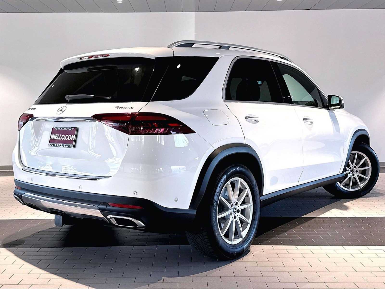 Used 2024 Mercedes-Benz GLE 450 4MATIC image 11