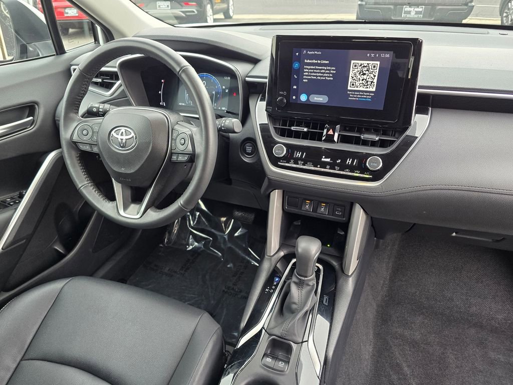 Used 2024 Toyota Corolla Cross XLE w/ Convenience Package image 13