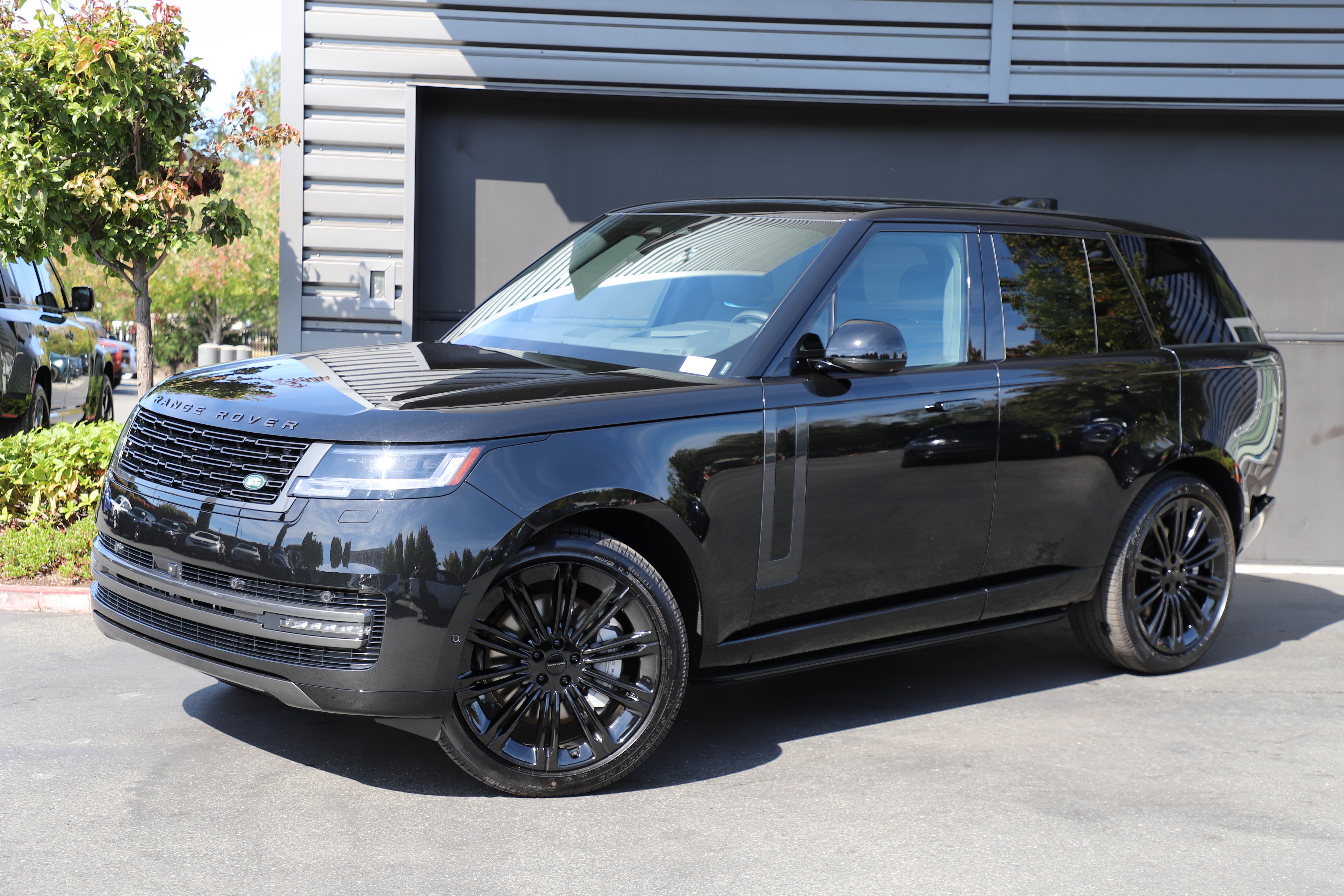 New 2026 Land Rover Range Rover SE