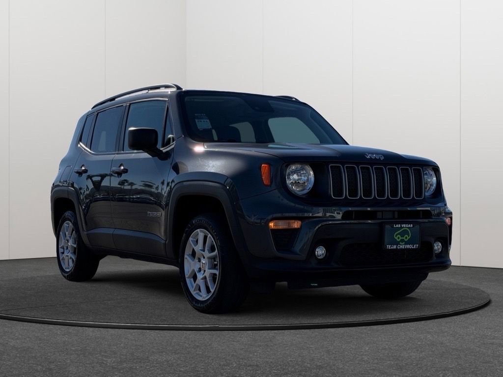 Used 2023 Jeep Renegade Latitude w/ Premium Group image 5