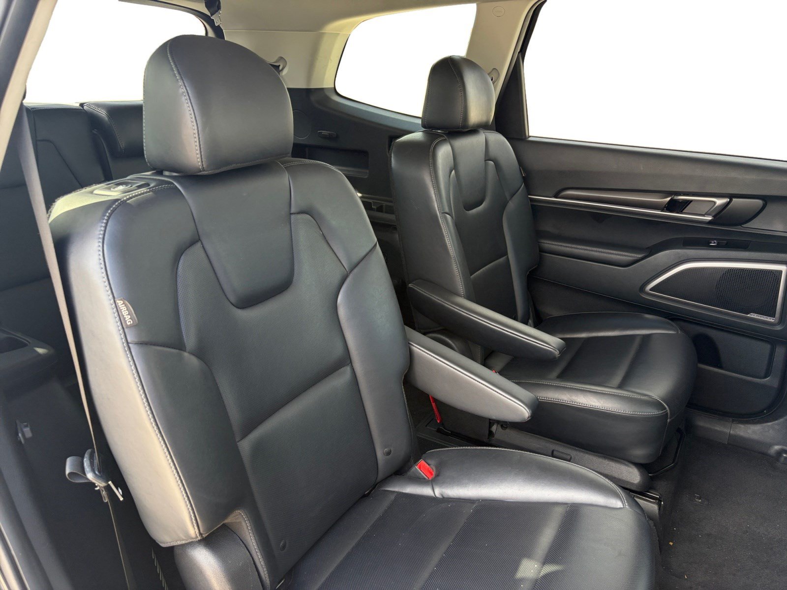 Used 2025 Kia Telluride S FWD image 22