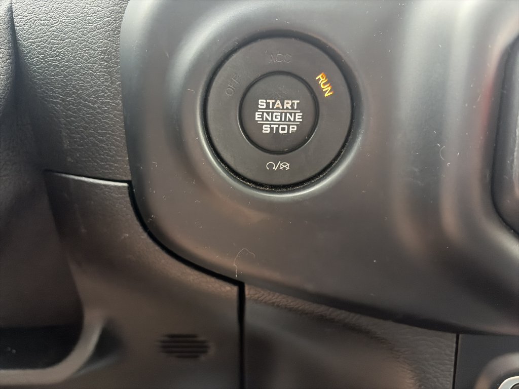 Used 2019 Jeep Wrangler Unlimited Rubicon w/ Cold Weather Group AWD/4WD image 26