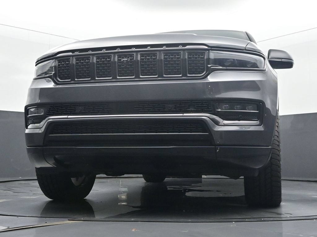 Used 2025 Jeep Grand Wagoneer Series III w/ Rear Seat Video Group 1 AWD/4WD image 45