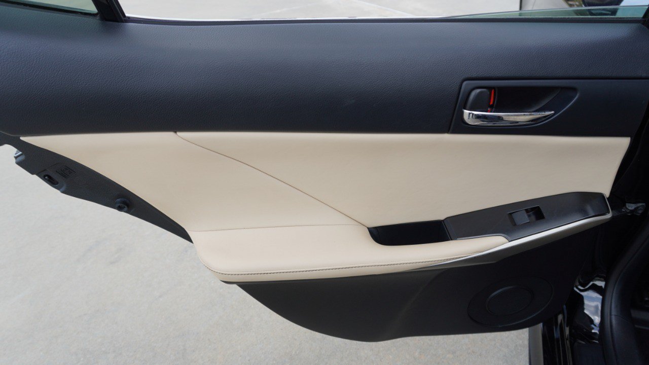Used 2014 Lexus IS 250 w/ Premium Package RWD image 30