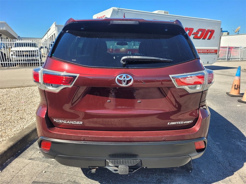Used 2015 Toyota Highlander Limited image 12