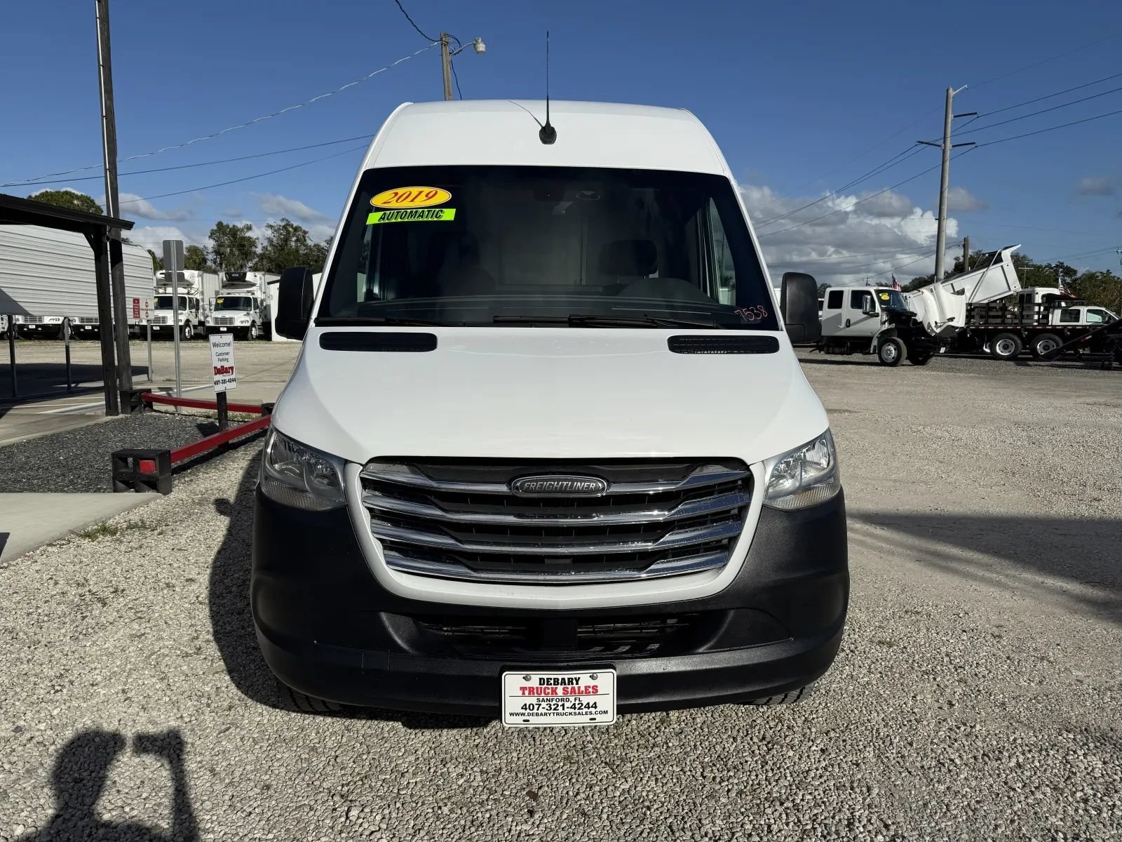 Used 2019 Freightliner Sprinter 170 RWD image 2