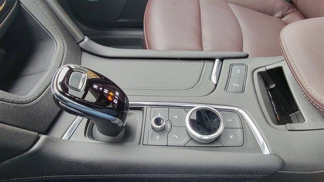 Used 2024 Cadillac XT6 Premium Luxury w/ Technology Package AWD/4WD image 34