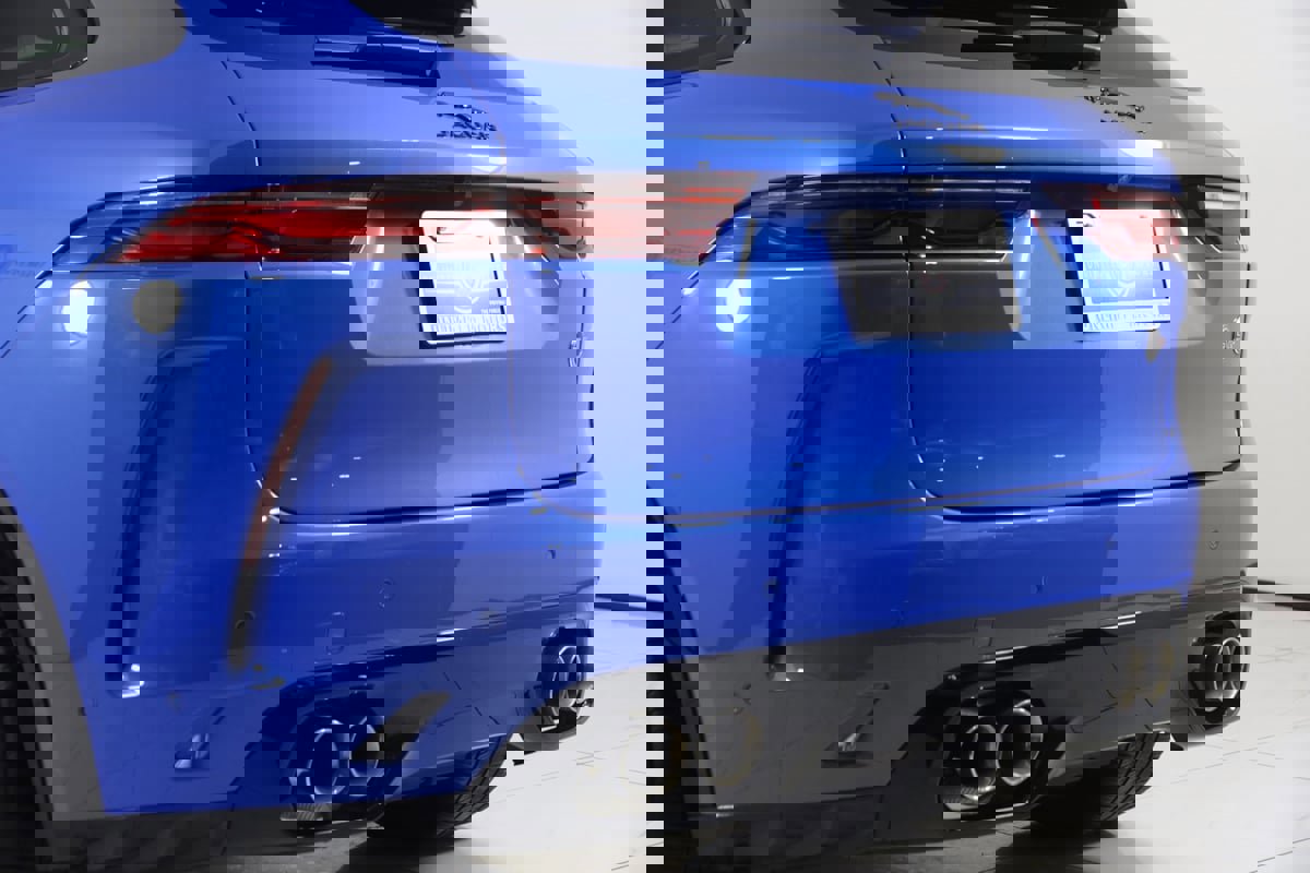 Used 2024 Jaguar F-PACE SVR image 37
