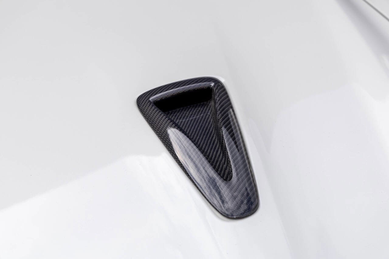 Used 2017 Nissan GT-R Premium AWD/4WD image 22