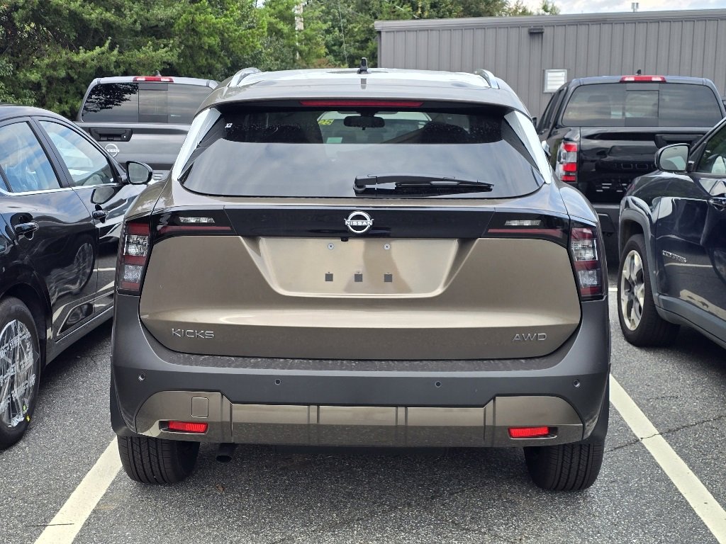 New 2026 Nissan Kicks SV image 5