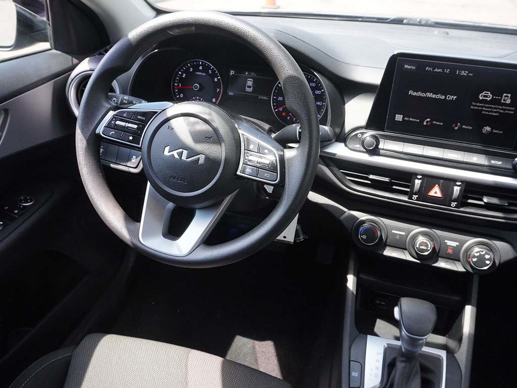 Used 2023 Kia Forte LXS FWD image 22