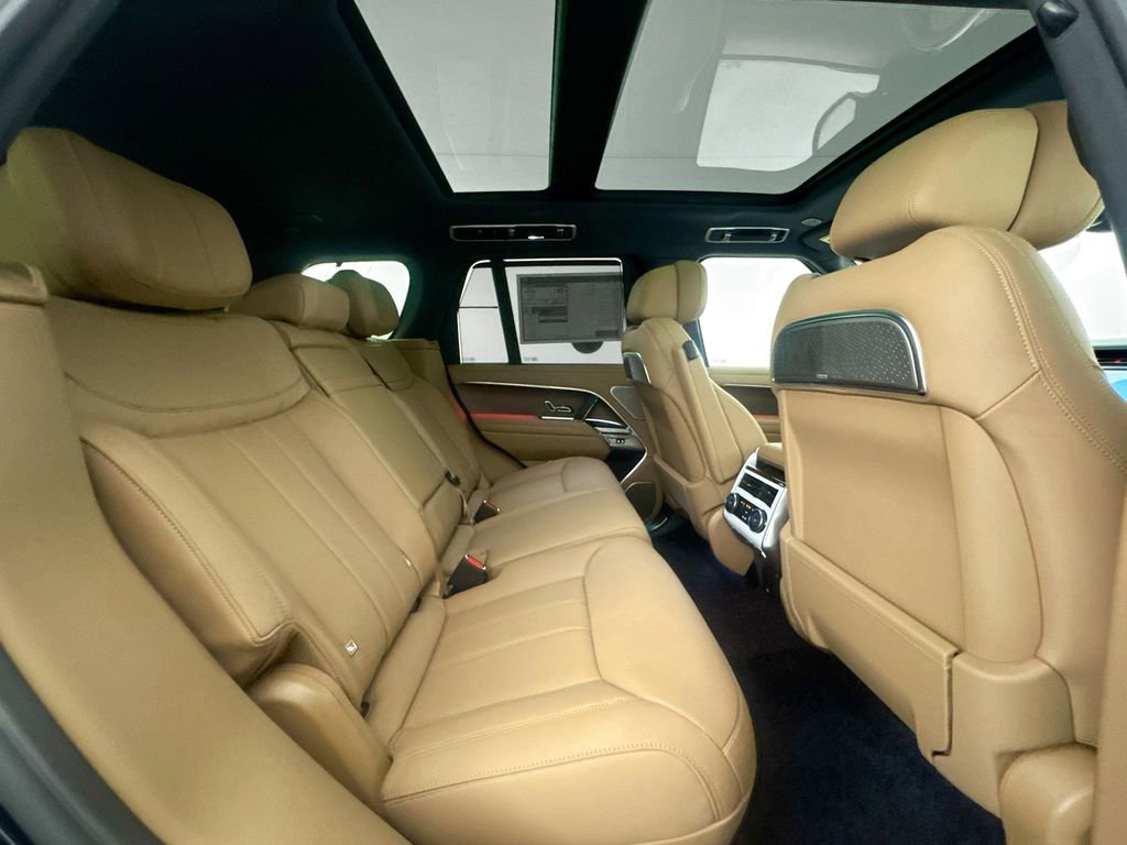 New 2026 Land Rover Range Rover Autobiography AWD/4WD image 27