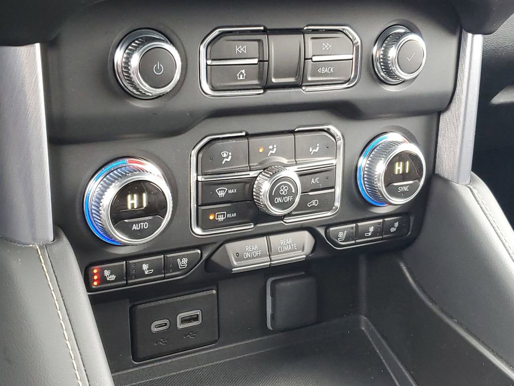 Certified 2024 GMC Yukon XL SLT w/ SLT Luxury Package image 21