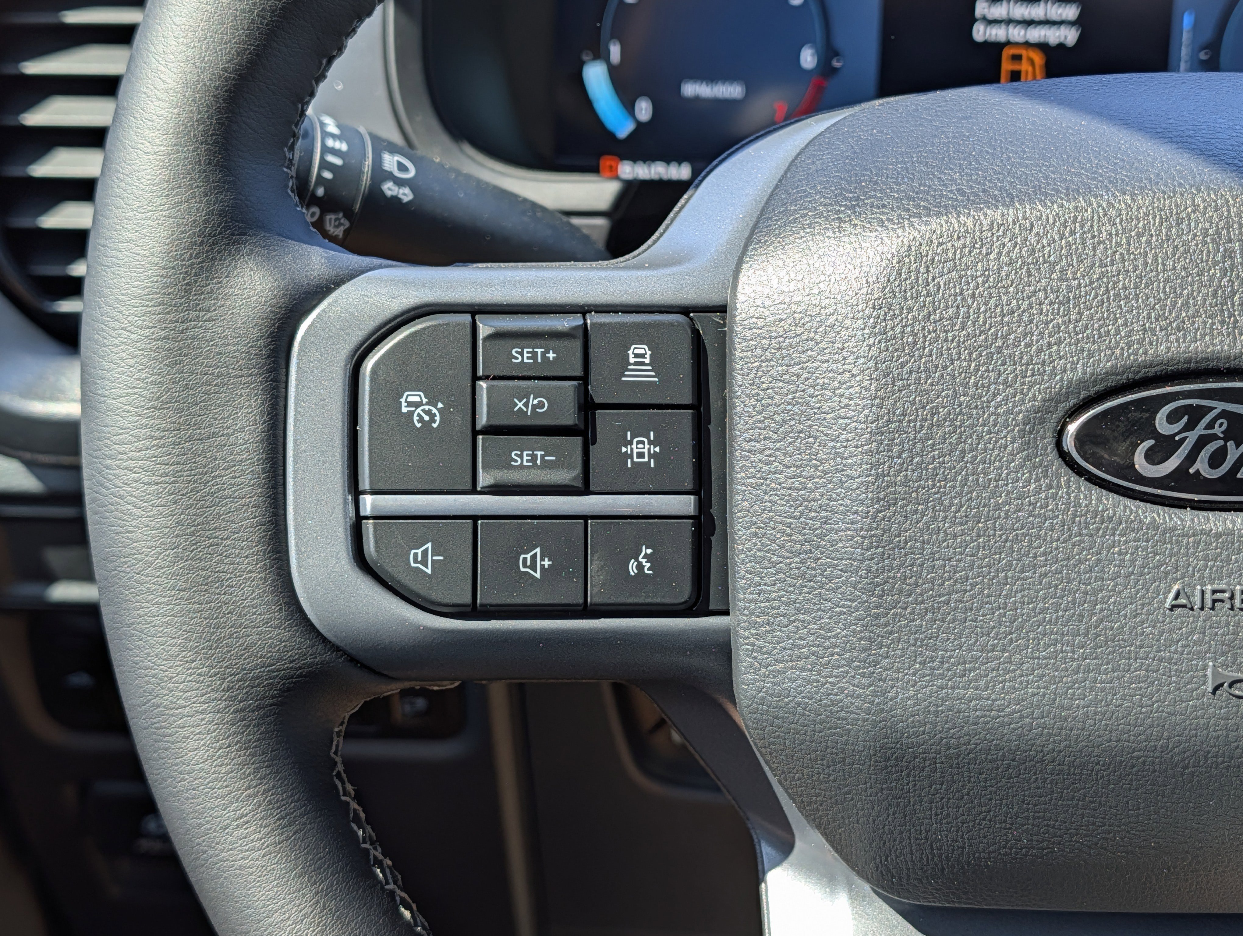 New 2025 Ford F150 Lariat w/ Equipment Group 501A Mid image 45