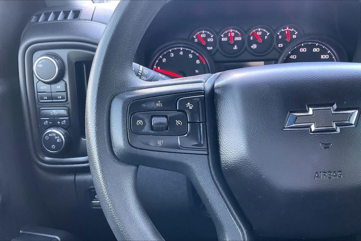 Used 2024 Chevrolet Silverado 1500 Custom Trail Boss w/ Turbomax Blackout Package AWD/4WD image 23