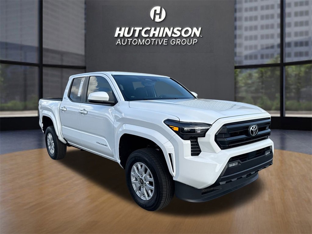 New 2025 Toyota Tacoma SR5