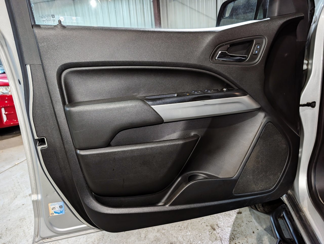 Used 2019 Chevrolet Colorado LT w/ Colorado RST Special Edition RWD image 11