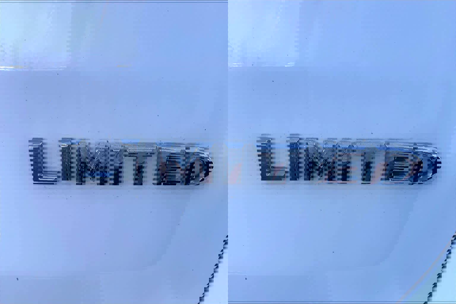 Used 2015 Jeep Grand Cherokee Limited image 10