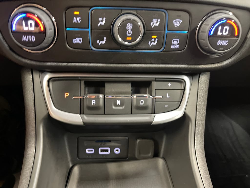 Used 2023 GMC Terrain SLT w/ LPO, Floor Liner Package AWD/4WD image 26