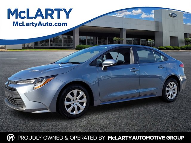 Used 2024 Toyota Corolla LE image 1