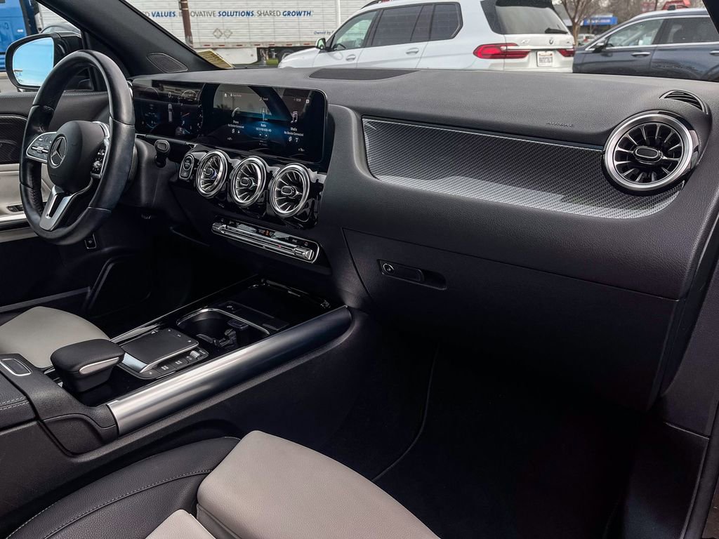 Used 2023 Mercedes-Benz GLA 250 image 32
