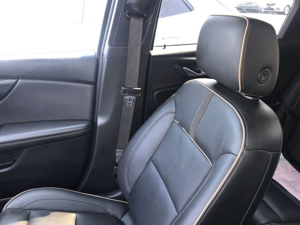 Used 2022 Chevrolet Blazer Premier w/ Enhanced Convenience Package AWD/4WD image 23