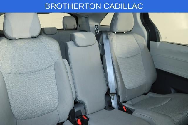 Used 2024 Toyota Sienna LE AWD/4WD image 23