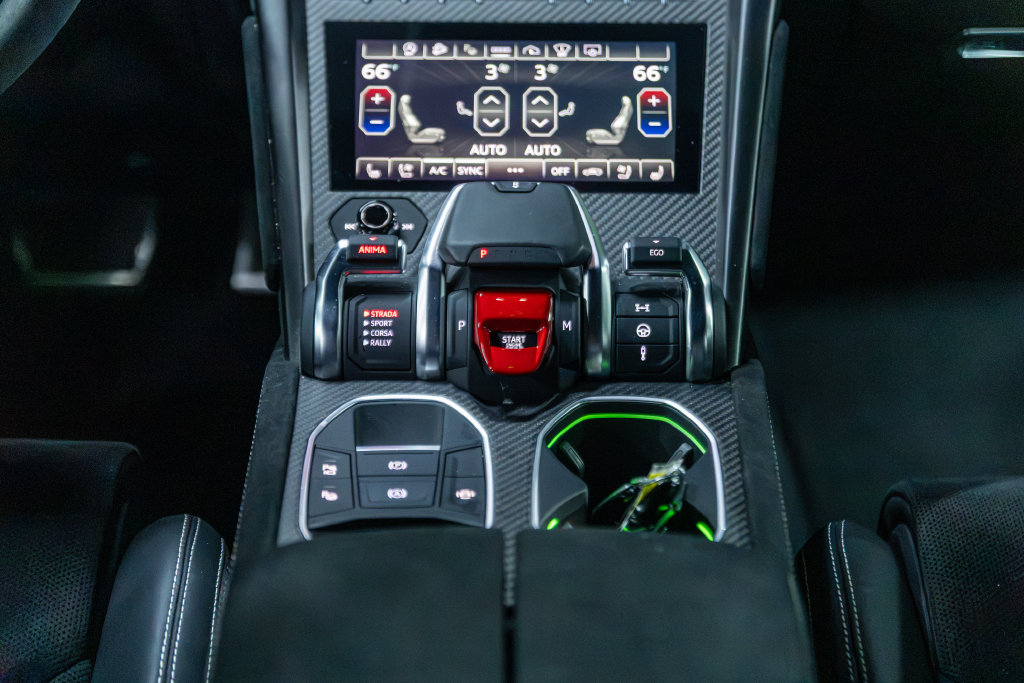 Used 2023 Lamborghini Urus Performante AWD/4WD image 62