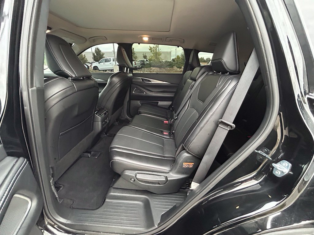 Used 2024 INFINITI QX60 Luxe w/ Performance Audio Package AWD/4WD image 25