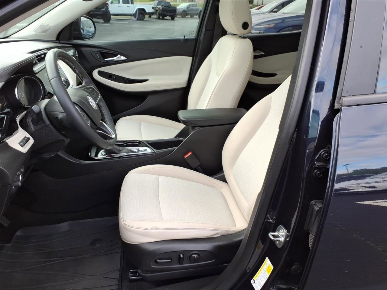 Used 2021 Buick Encore GX Select w/ Advanced Technology Package FWD image 14