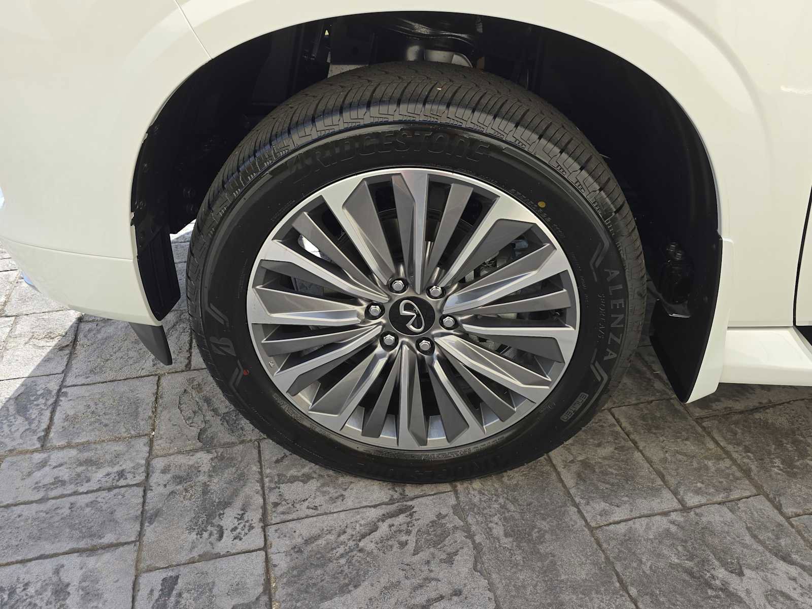 New 2026 INFINITI QX80 Luxe w/ Cargo Package image 9