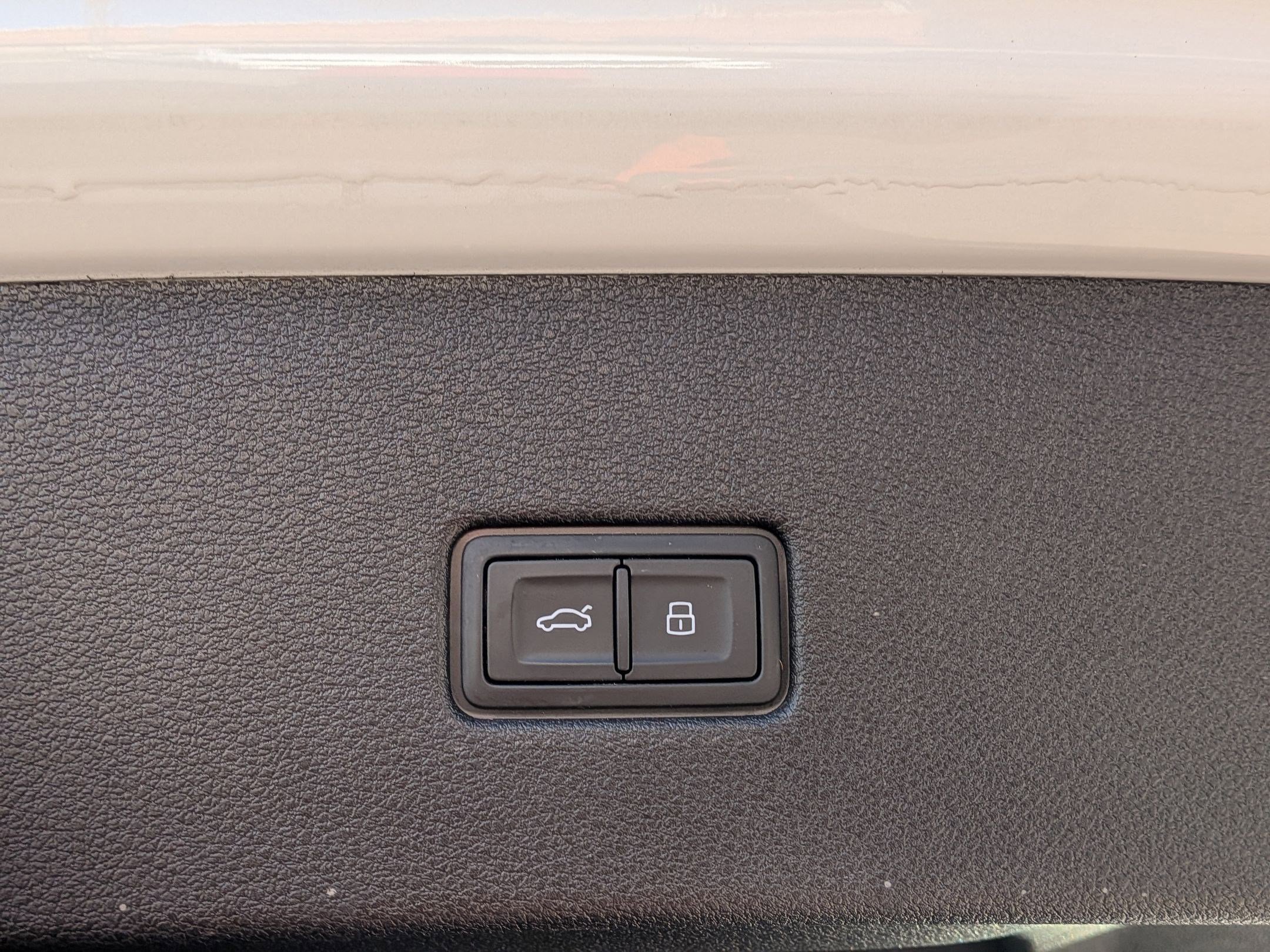 Used 2022 Audi RS Q8 image 34