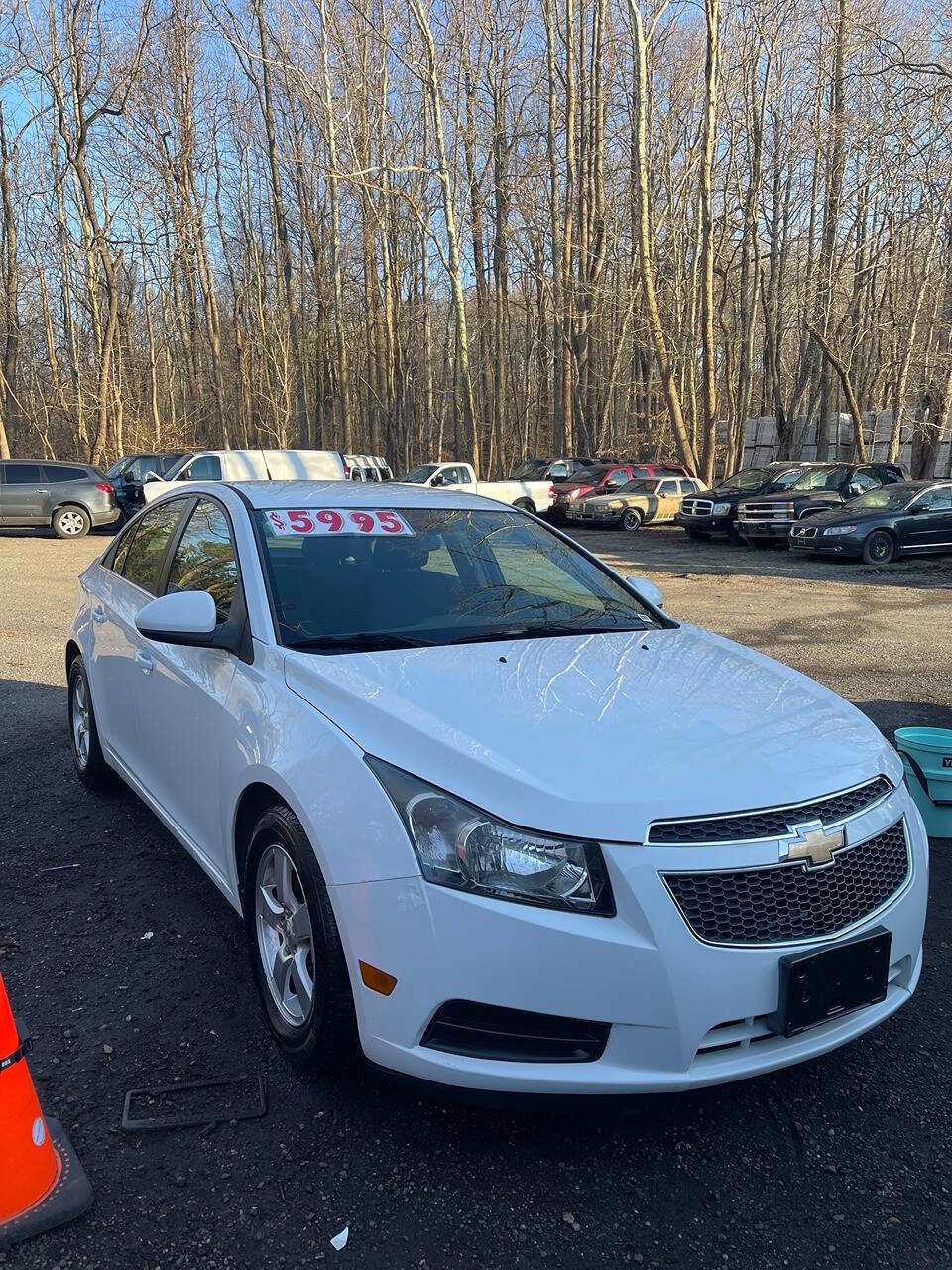 Used 2014 Chevrolet Cruze LT w/ Technology Package image 2
