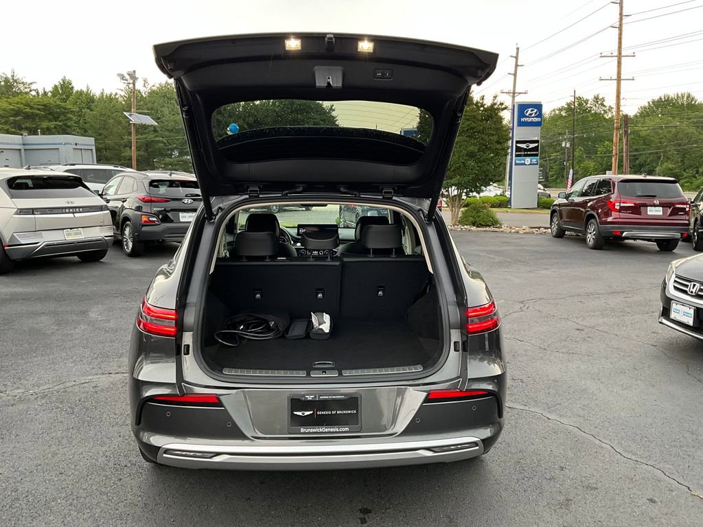 Used 2025 Genesis Electrified GV70 Advanced w/ Prestige Package image 13