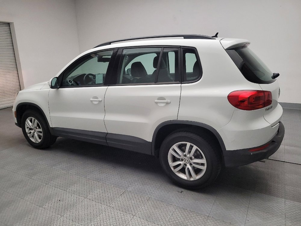 Used 2016 Volkswagen Tiguan S image 3