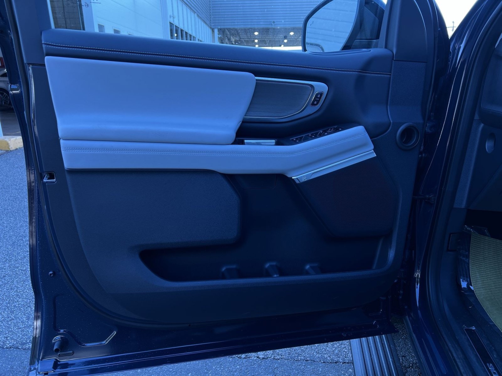 New 2027 Ford Expedition Platinum AWD/4WD image 14