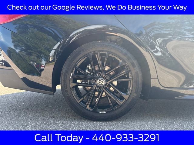 Used 2025 Toyota Camry SE image 32