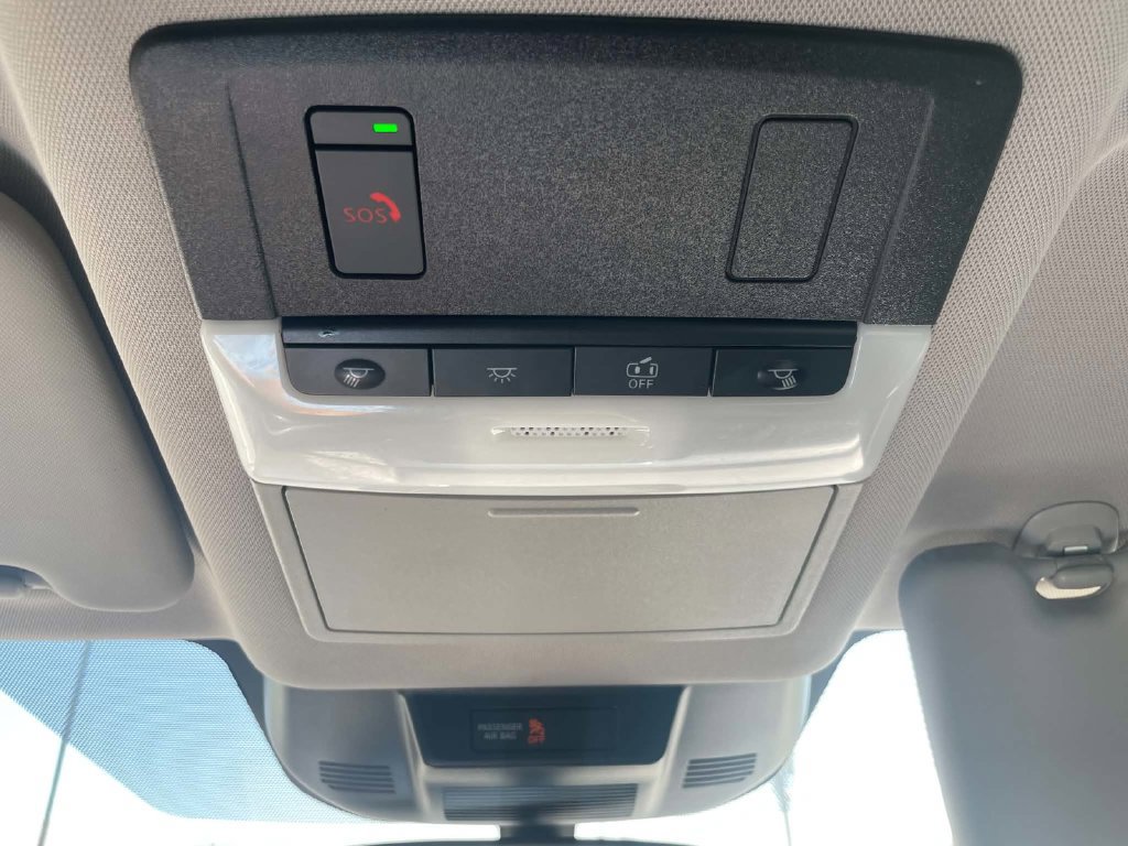Used 2023 Nissan Rogue SV FWD image 11