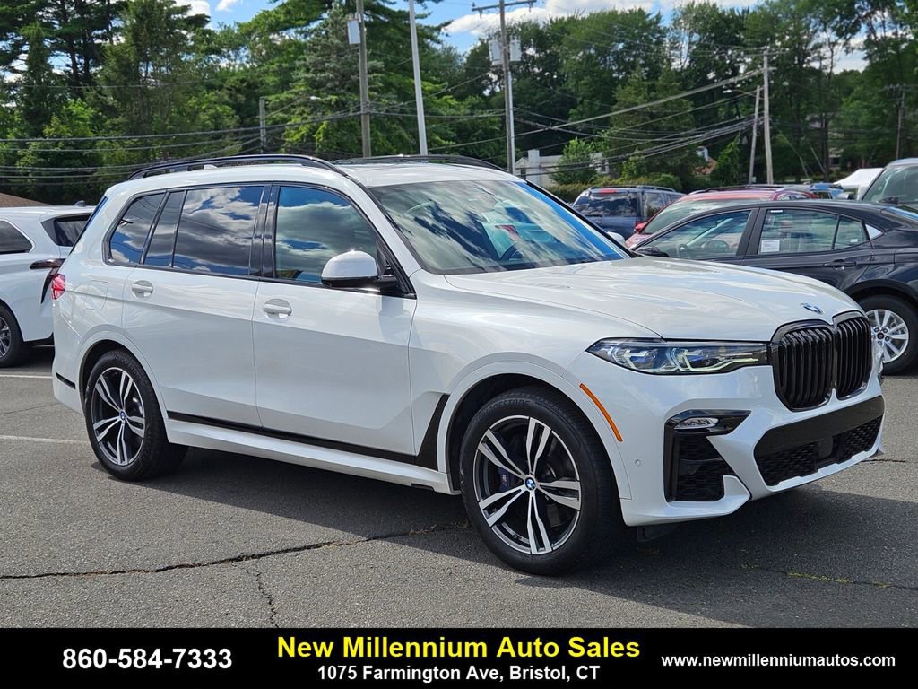 Used 2021 BMW X7 M50i image 6