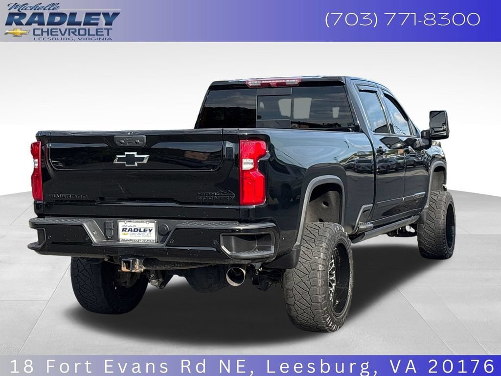 Used 2024 Chevrolet Silverado 3500 High Country w/ Midnight Edition AWD/4WD image 6