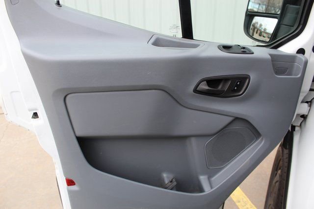 Used 2017 Ford Transit 350 XL image 7