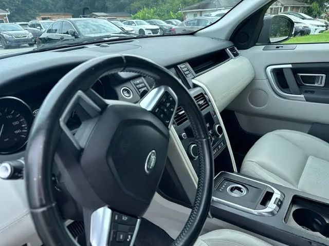 Used 2016 Land Rover Discovery Sport SE AWD/4WD image 16