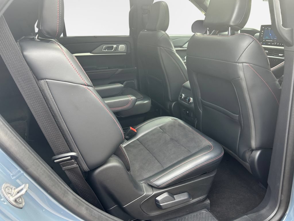 Used 2025 Ford Explorer ST AWD/4WD image 29